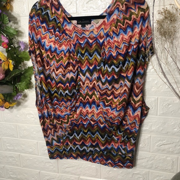 _🌼3/$30🌼the Podolls Cap Sleeve Printed Blouse  L - Picture 3 of 15